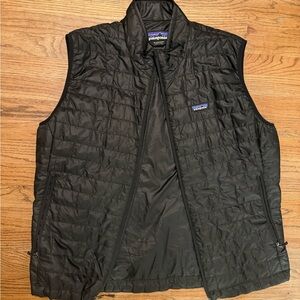Patagonia Men's Dark Quilted Vest